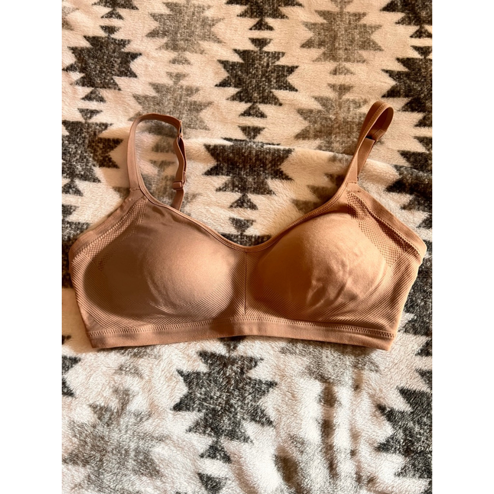 Women's Warners Beige Wireless Bra M